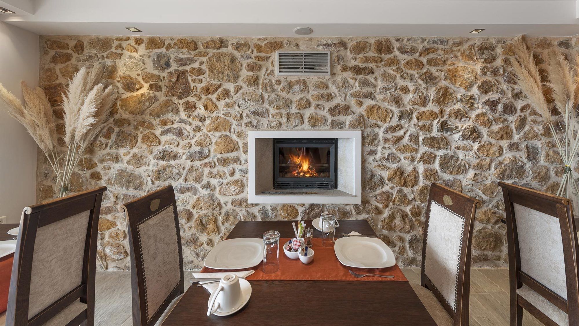 Iakovakis Suites & Spa Koropi Exterior foto